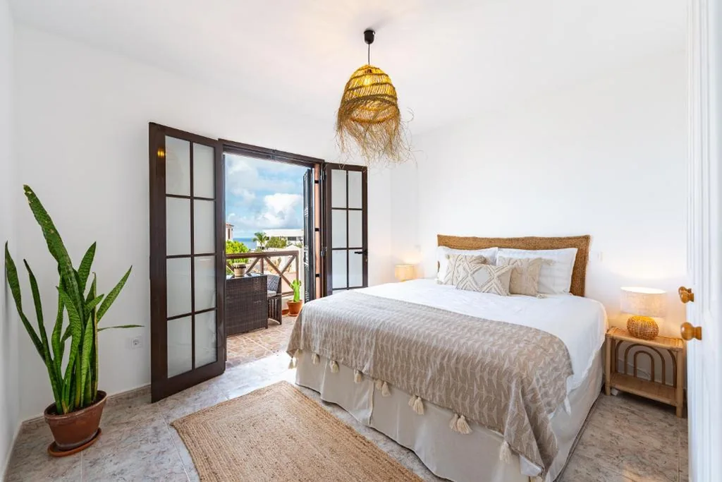 Villa con 2 camere da letto — Wonderful holiday home with seaview and jacuzzi