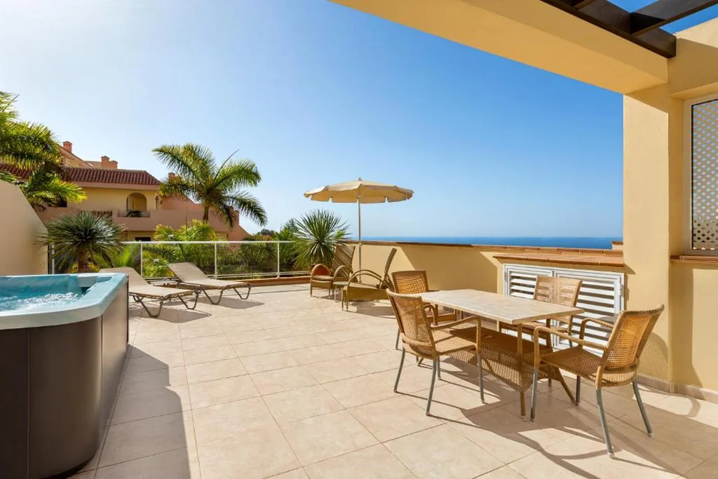 Luxury-Apartment mit 1 Schlafzimmer, Whirlpool und Meerblick — Wyndham Residences Costa Adeje