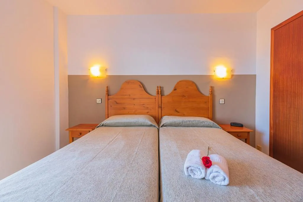 Apartamento de 1 dormitorio (2 adultos + 2 niños) — Xon's Platja HA
