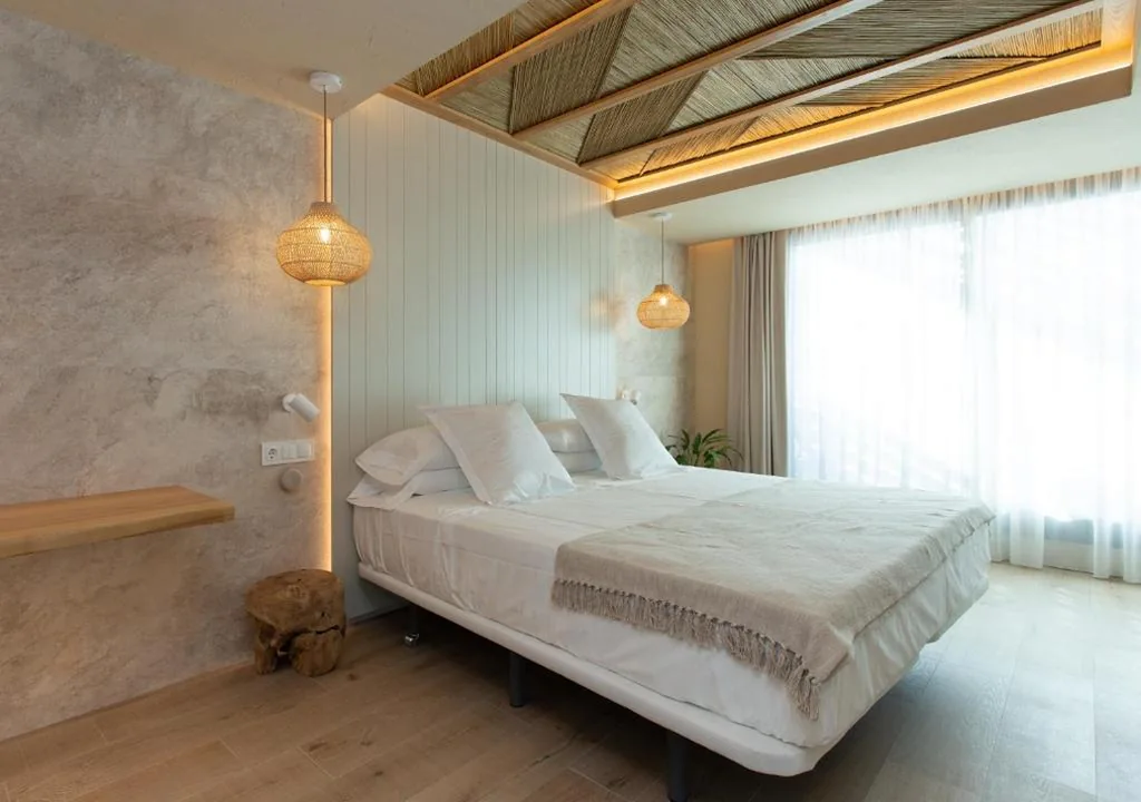 Suite con terraza — XULOS Rooms & Suites