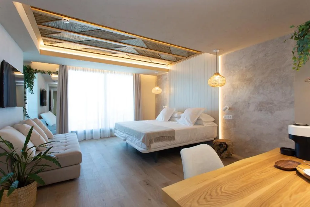 Suite Deluxe con vistas al mar — XULOS Rooms & Suites
