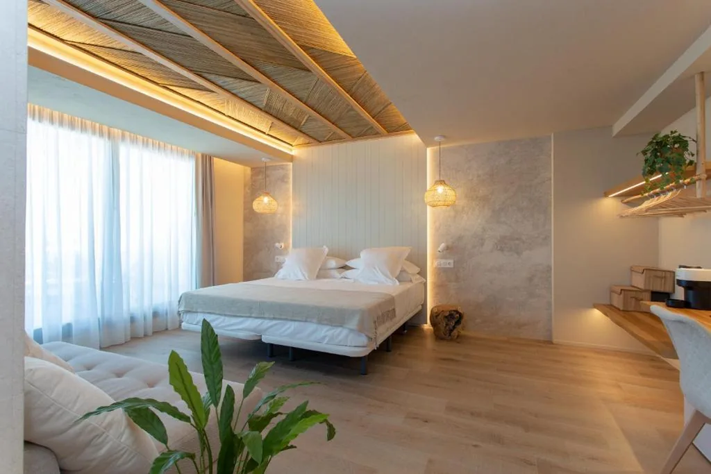 XULOS Rooms & Suites