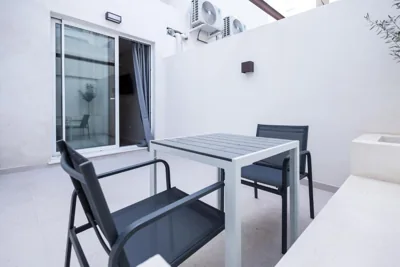 Yard Patraix by Concept Flats — 写真 9