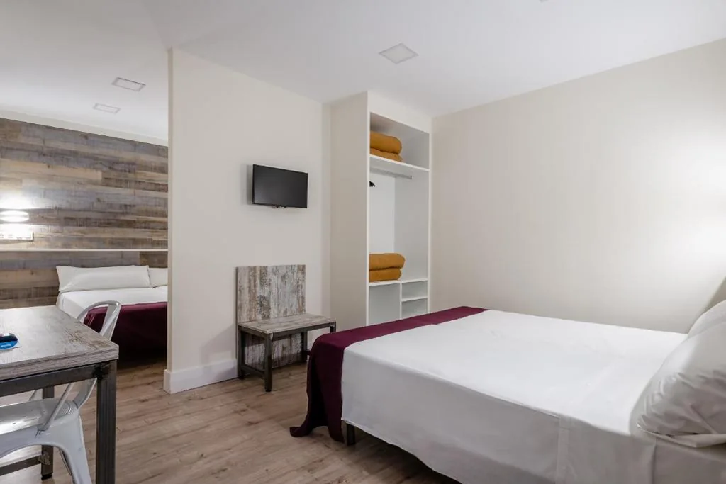 Habitación cuádruple — YIT Casablanca