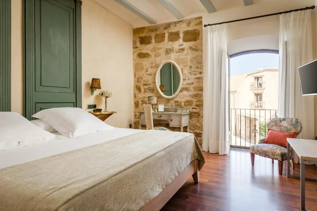 Camera Superior con letto matrimoniale extra-large — YIT La Casona del Arco