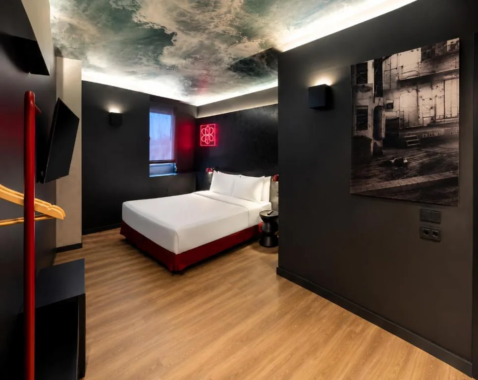 Yomo Hostal BCN Port