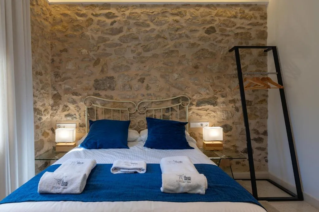 Tweepersoonskamer met uitzicht op de bergen — YOUNG Hotels Denia