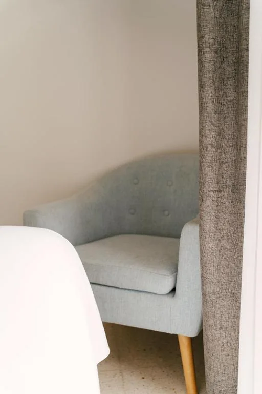 Deluxe tweepersoonssuite - Groot bed — YOUNG Hotels Denia