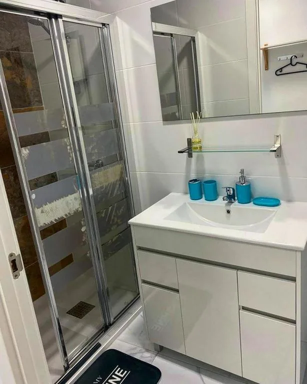 Doppelzimmer mit eigenem Bad — Your Perfectt place