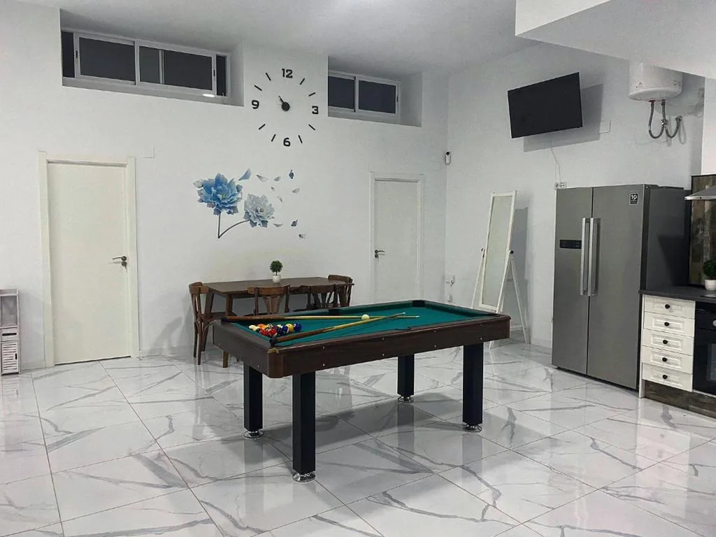 Einzelzimmer mit eigenem Bad — Your Perfectt place