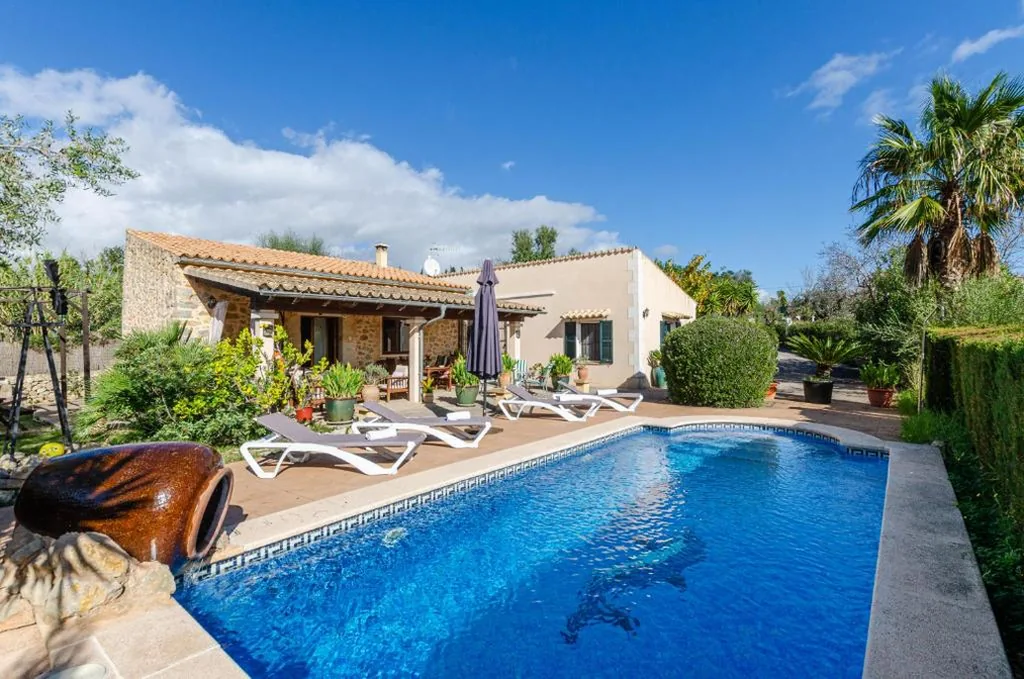 Villa con piscina privada — YourHouse Ermita Villa