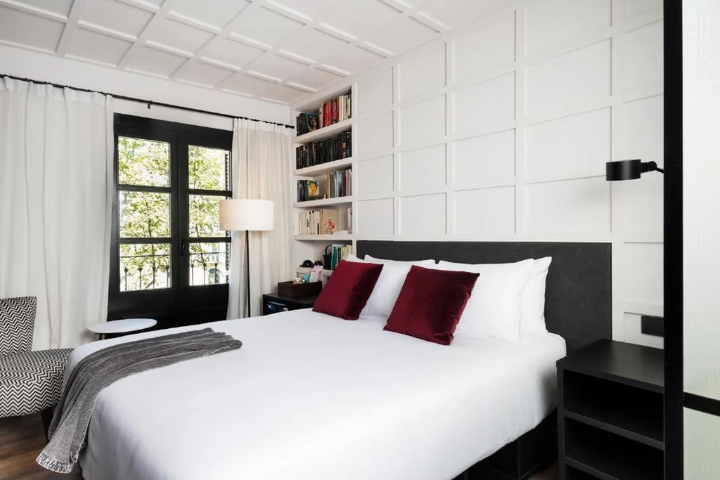 Standard-Doppelzimmer mit Blick auf die Ramblas — Yurbban Ramblas Boutique Hotel