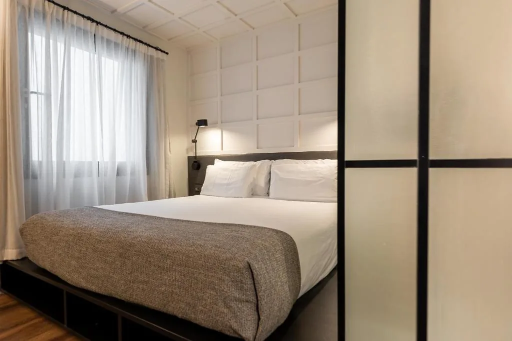 Standard-Doppelzimmer — Yurbban Ramblas Boutique Hotel