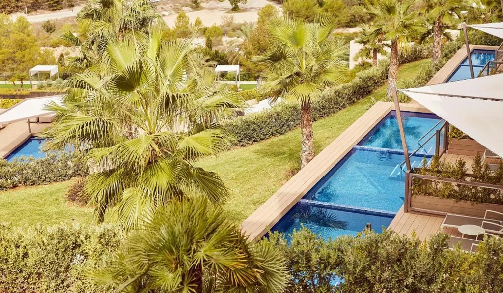 Zafiro Club Junior Suite mit eigenem Pool — Zafiro Palace Andratx