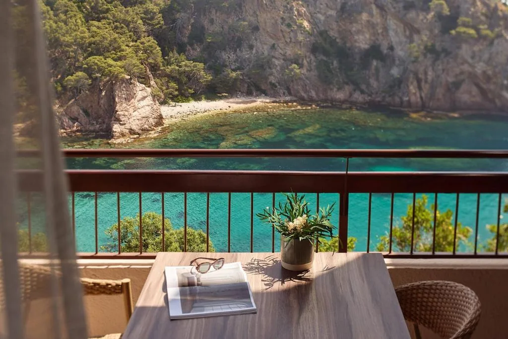 Suite Júnior ZEL com cozinha e vista para o Mediterrâneo — Zel Costa Brava