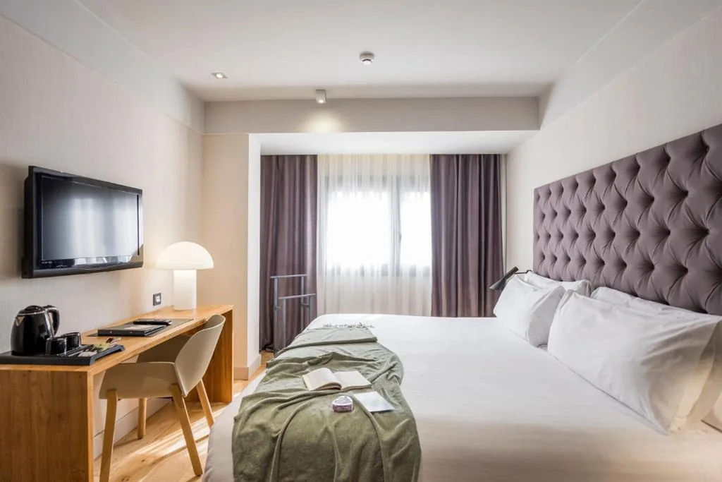 Doppelzimmer – 1 oder 2 Betten — Zenit Abeba