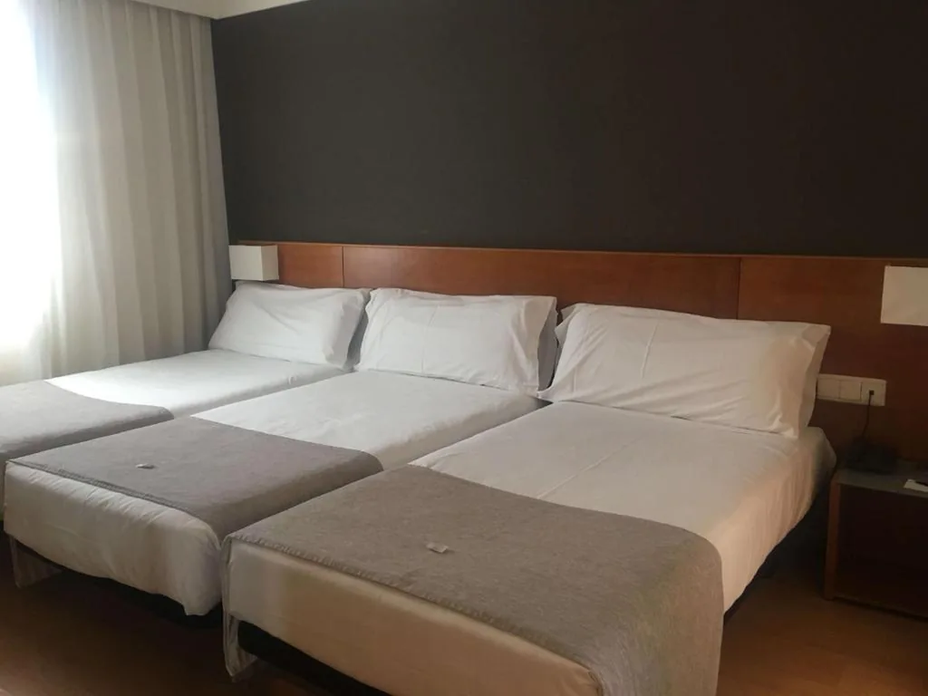 Triple Room — Zenit Logroño