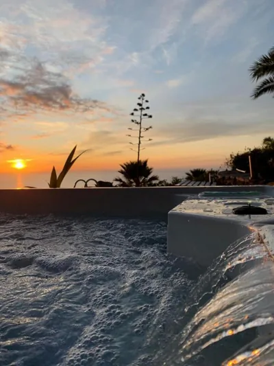 ZenRepublic, your private villa with outdoor jacuzzi & pool with stunning ocean views — photo 9