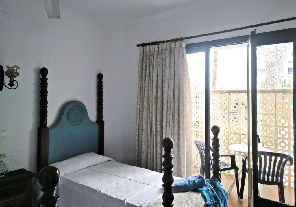 Zhimbad B&B by the sea