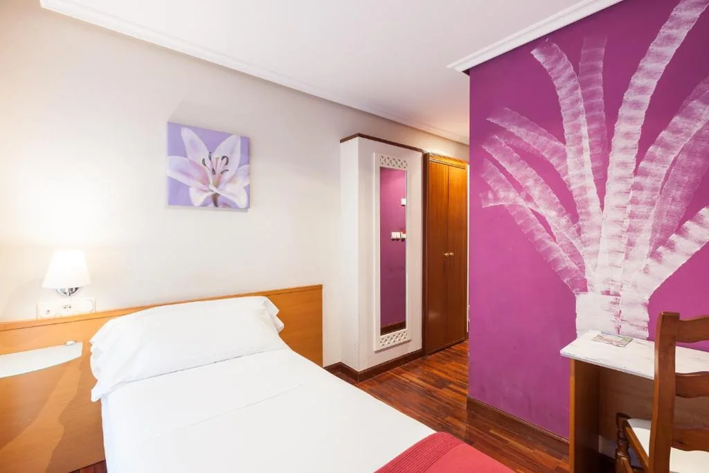 Single Room — Zumaia Hotela