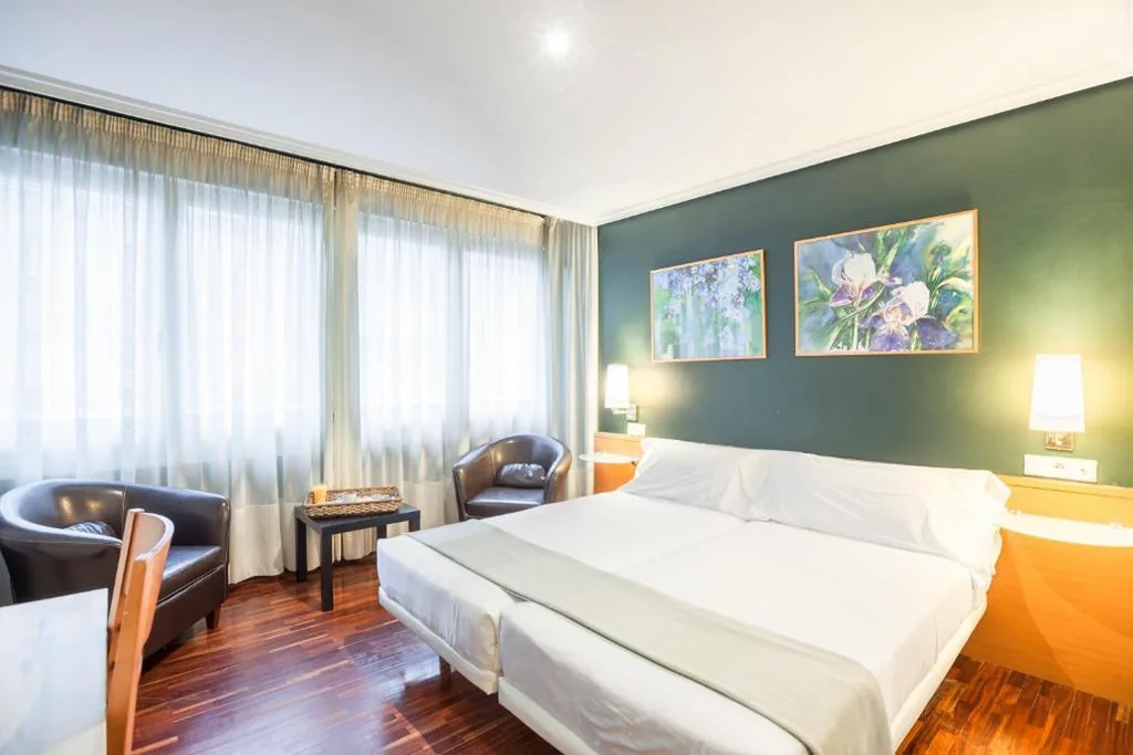Triple Room — Zumaia Hotela