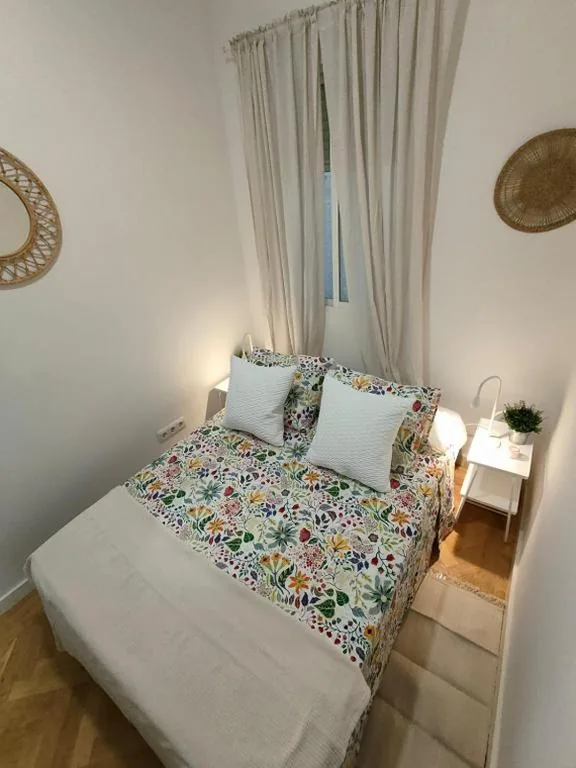 Zurbano Street, Private rooms
