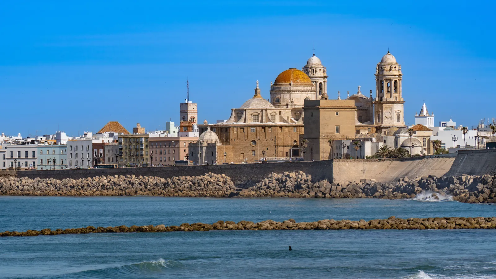Dónde dormir en Cádiz: zonas y alojamientos que elegimos