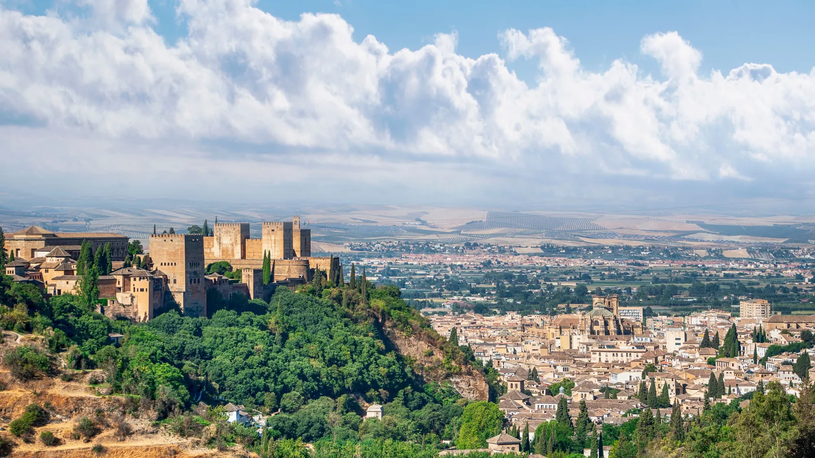Dónde dormir en Granada: zonas y alojamientos que elegimos