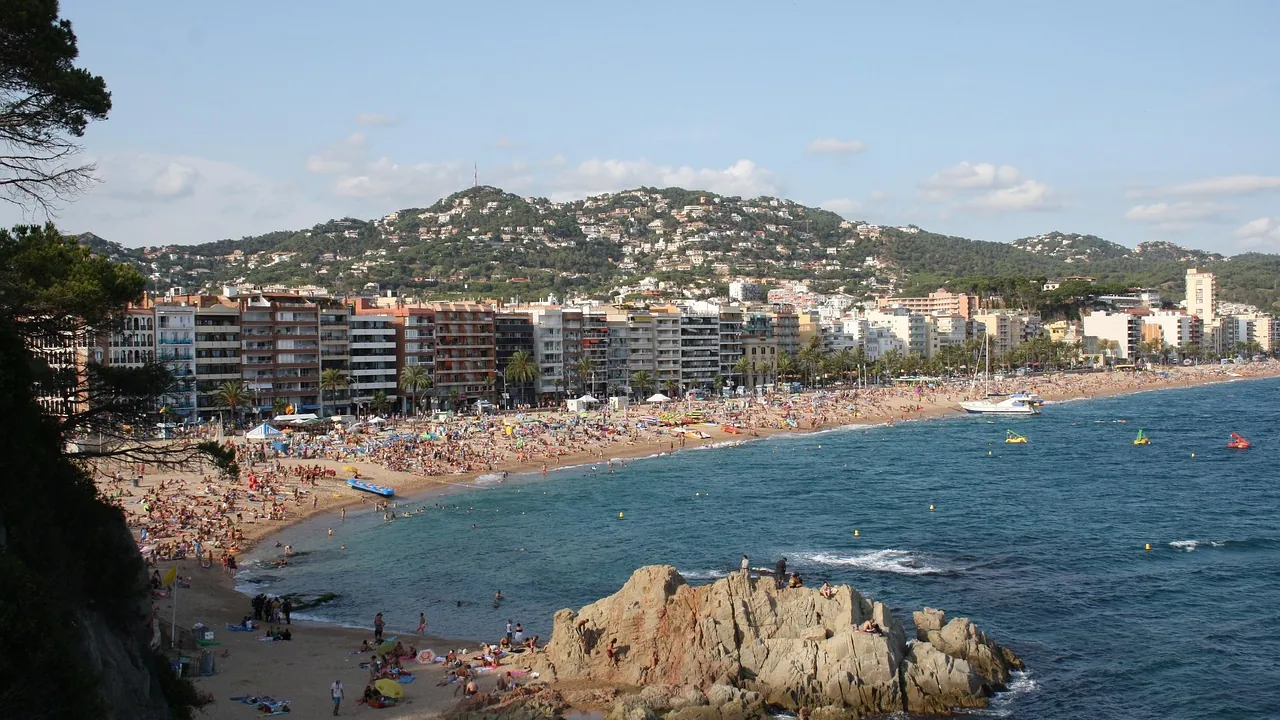 Dónde dormir en Lloret de Mar: zonas y alojamientos que elegimos