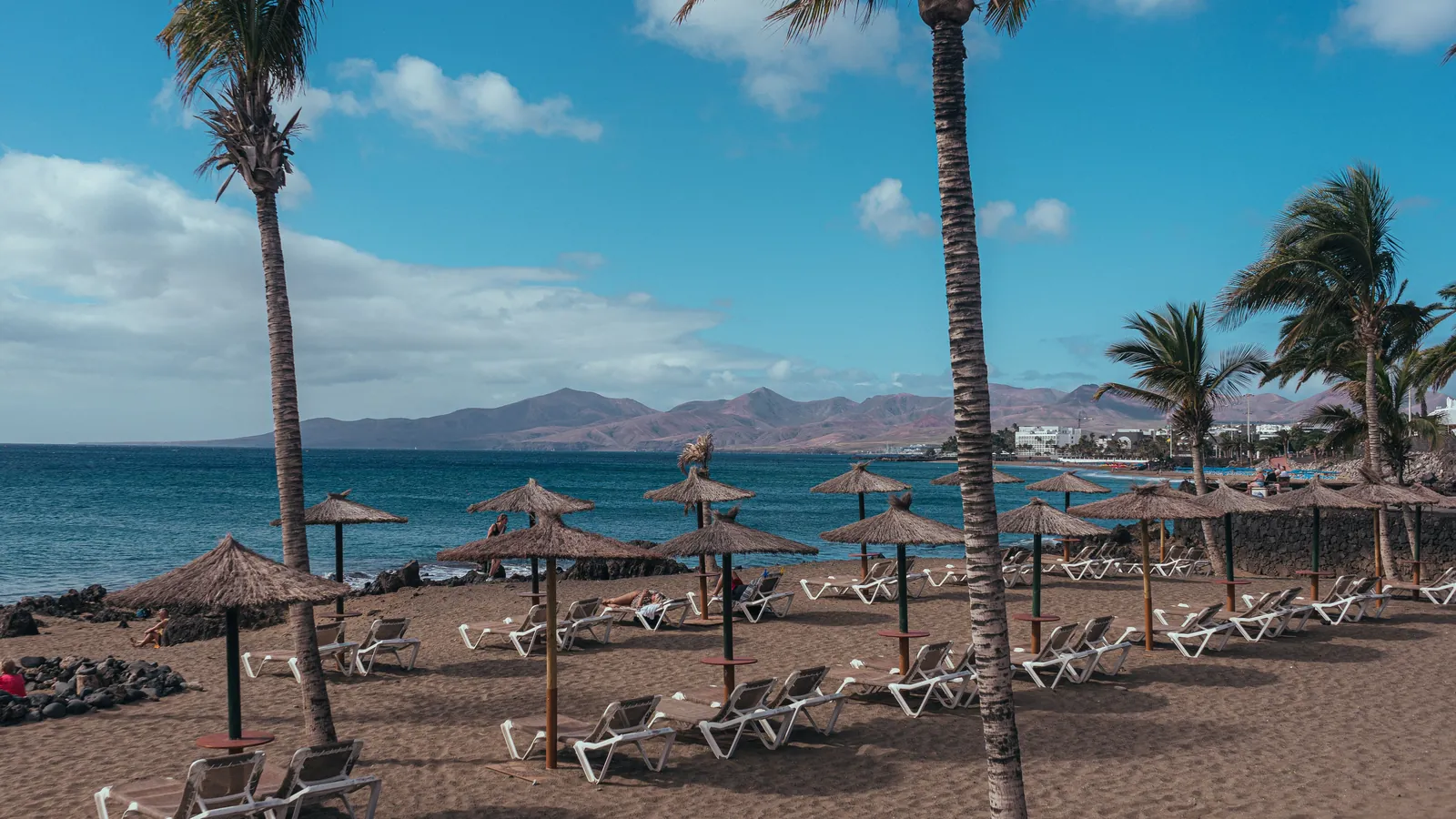 Dónde dormir en Puerto del Carmen: zonas y alojamientos que elegimos